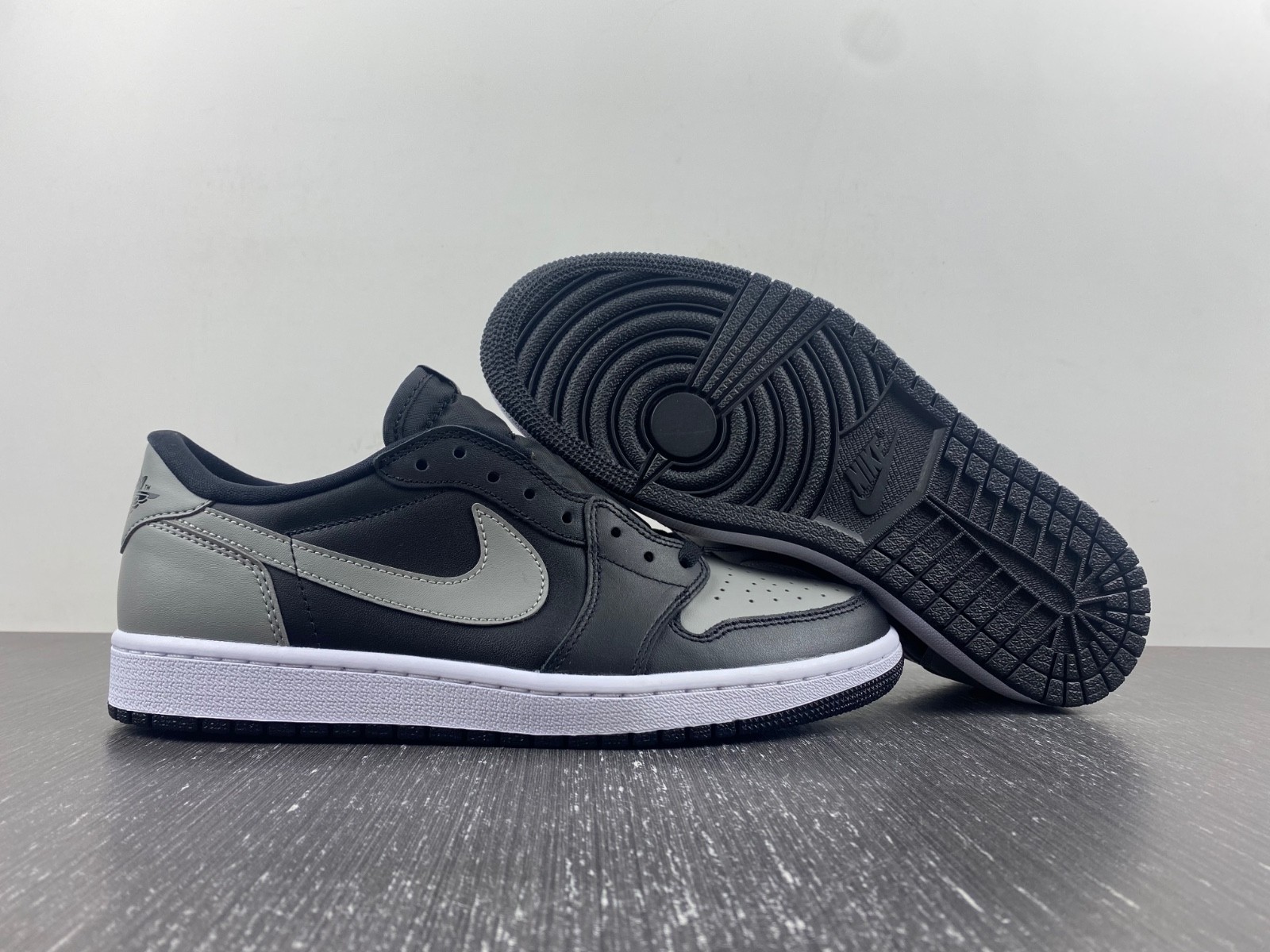 Air Jordan 1 Retro Low Shadow - 705329-003