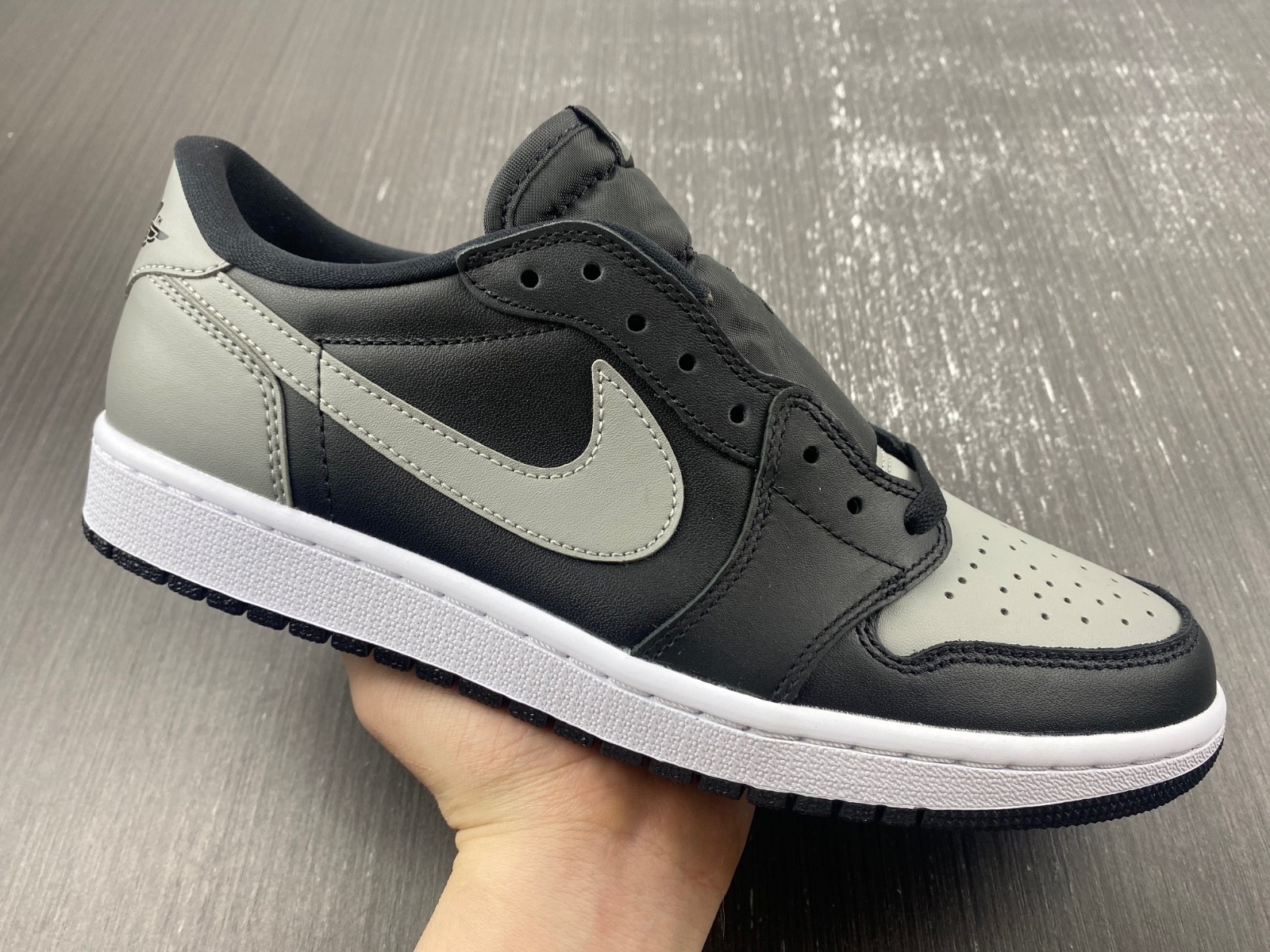 Air Jordan 1 Retro Low Shadow - 705329-003