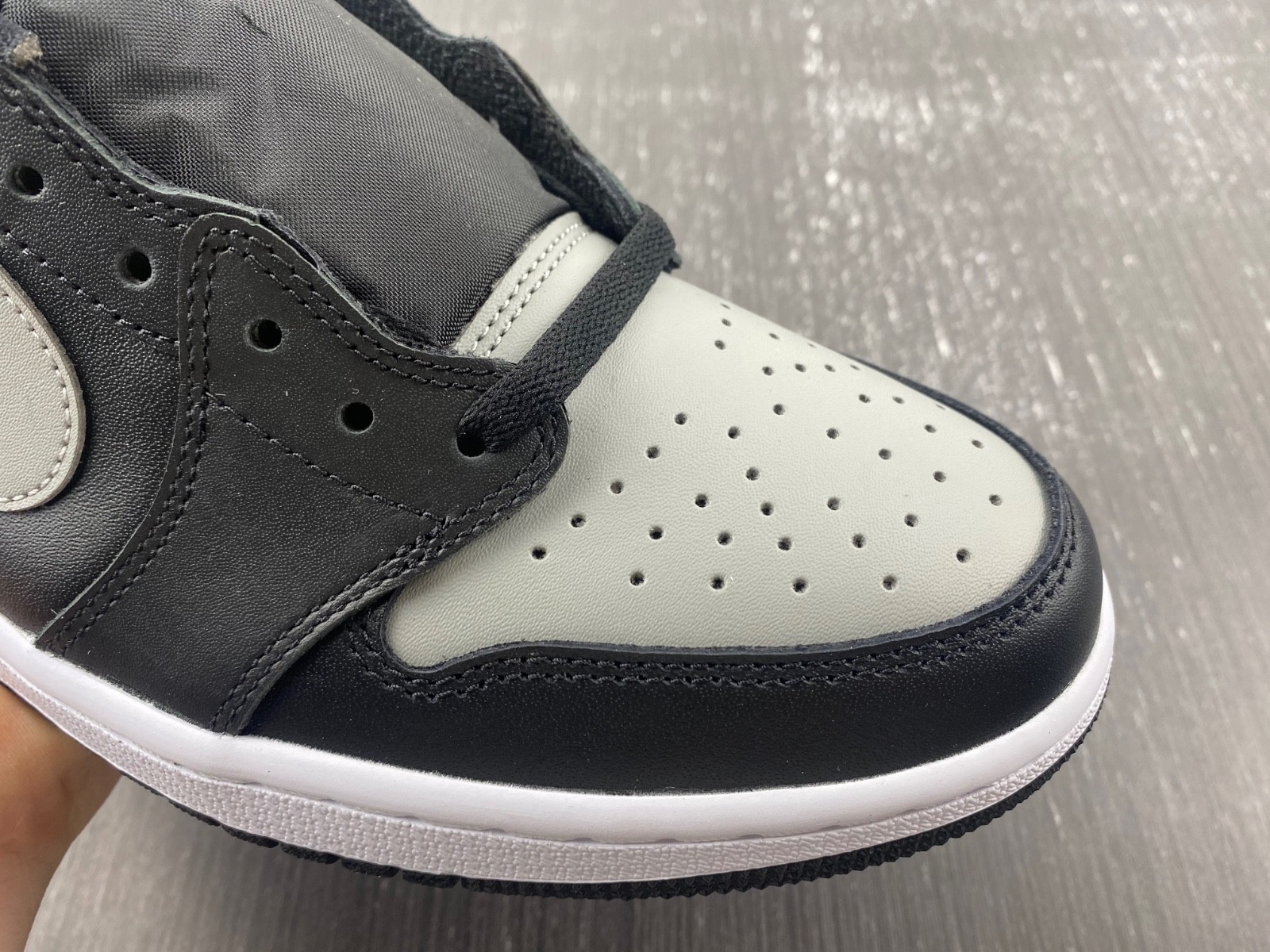 Air Jordan 1 Retro Low Shadow - 705329-003
