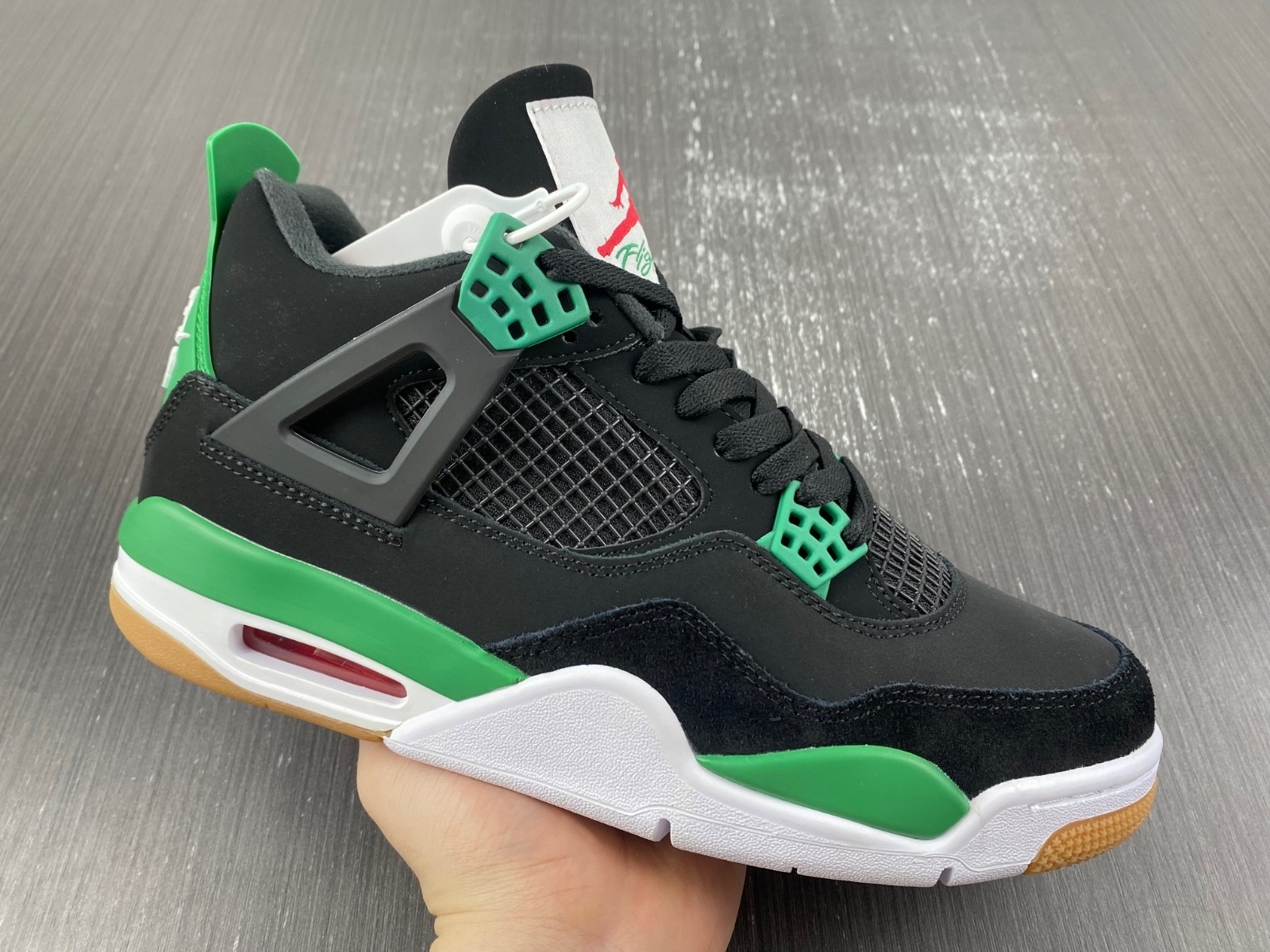 Nike_SB_x_Air_Jordan_4 DR5415-030