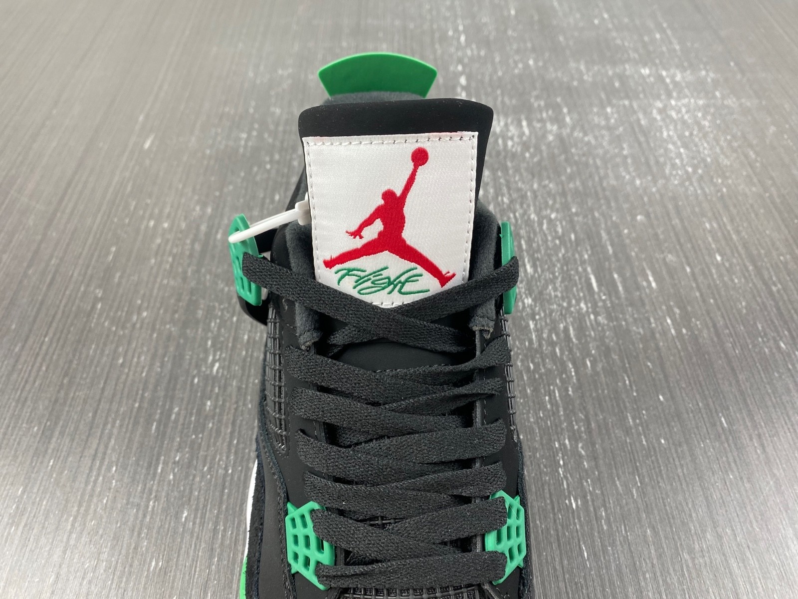 Nike_SB_x_Air_Jordan_4 DR5415-030