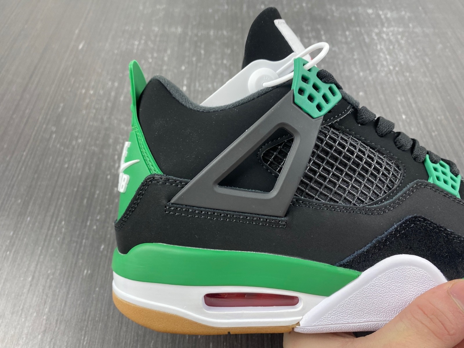 Nike_SB_x_Air_Jordan_4 DR5415-030