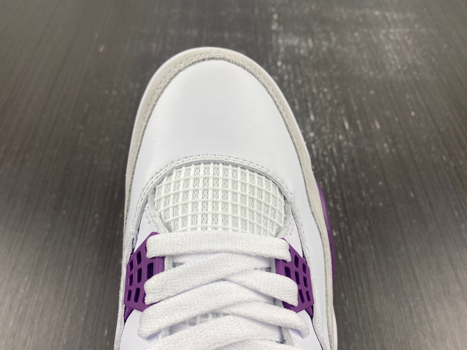 Nike_SB_x_Air_Jordan_4 DR5415-150