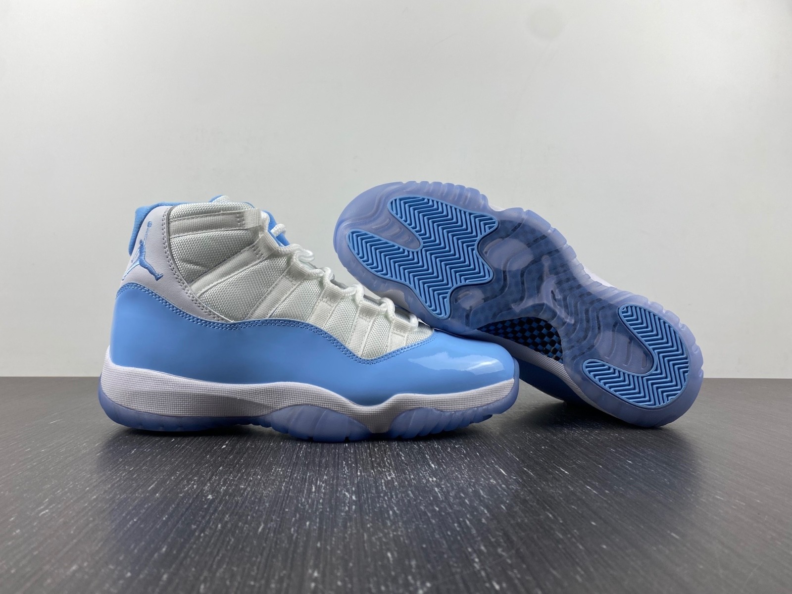 Nike Air Jordan 11 XI Retro CT8012-141