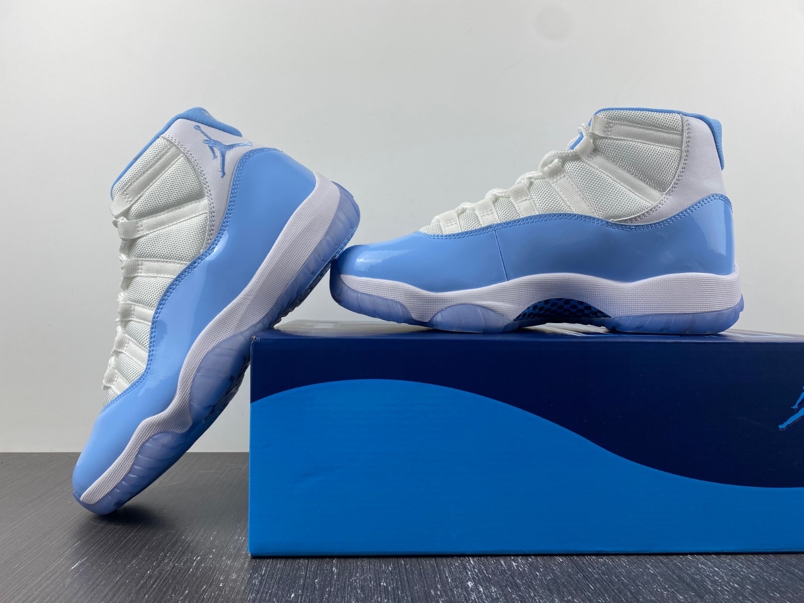 Nike Air Jordan 11 XI Retro CT8012-141