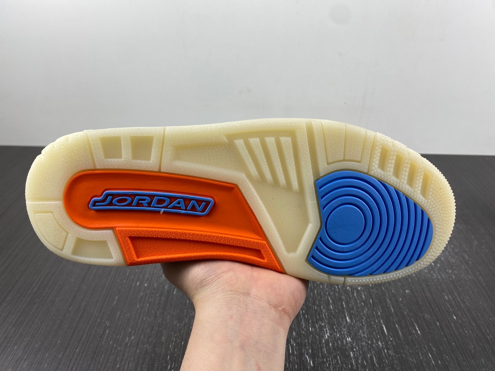 Air Jordan 3 CK9246-991