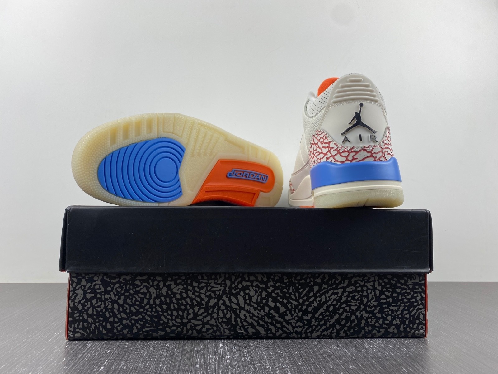 Air Jordan 3 CK9246-991