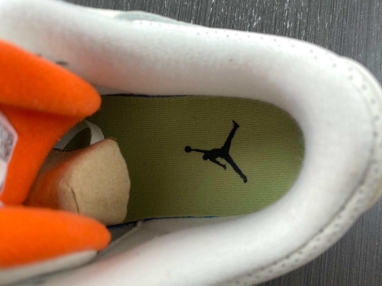 Air Jordan 3 CK9246-991