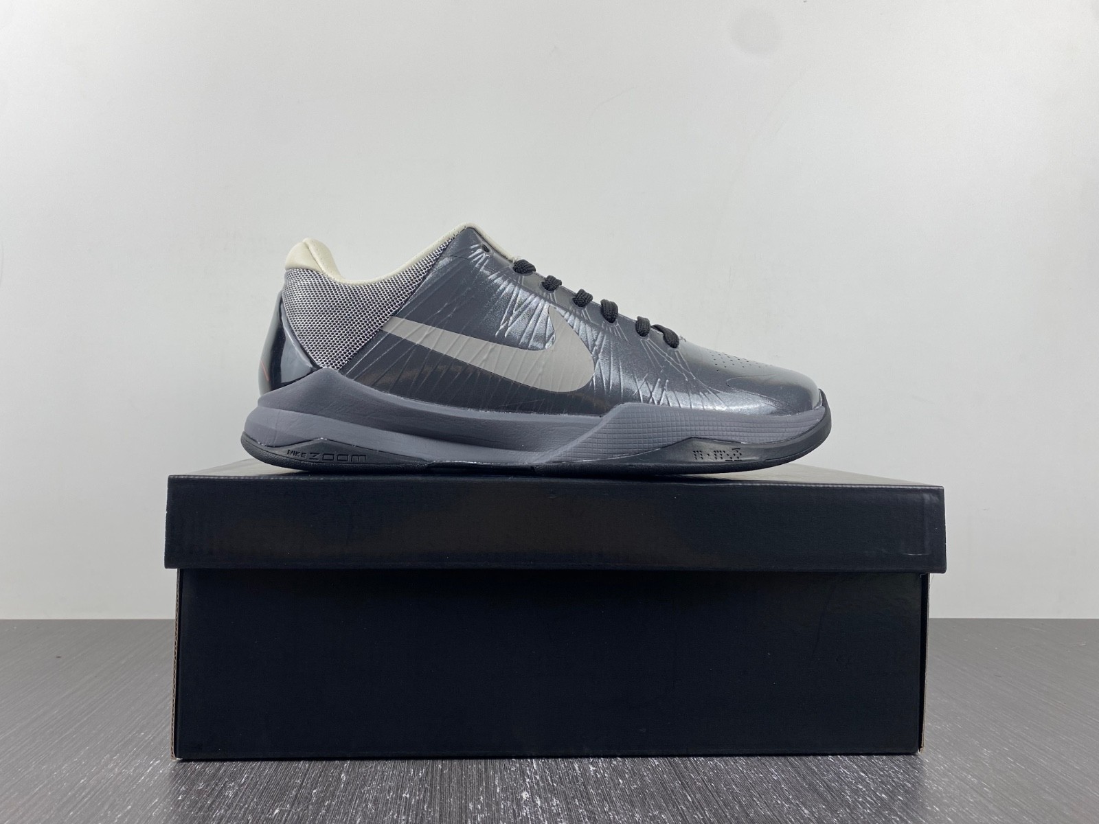 Nike Kobe 5 Aston Martin Pack Men