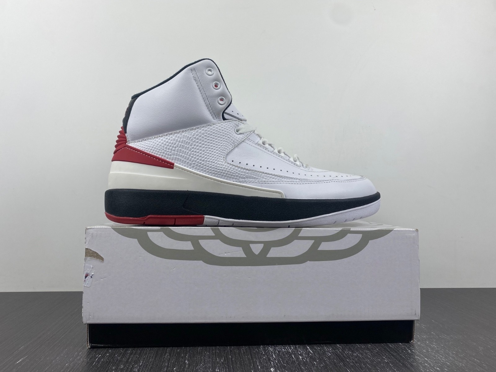 Air Jordan 2 Retro OG