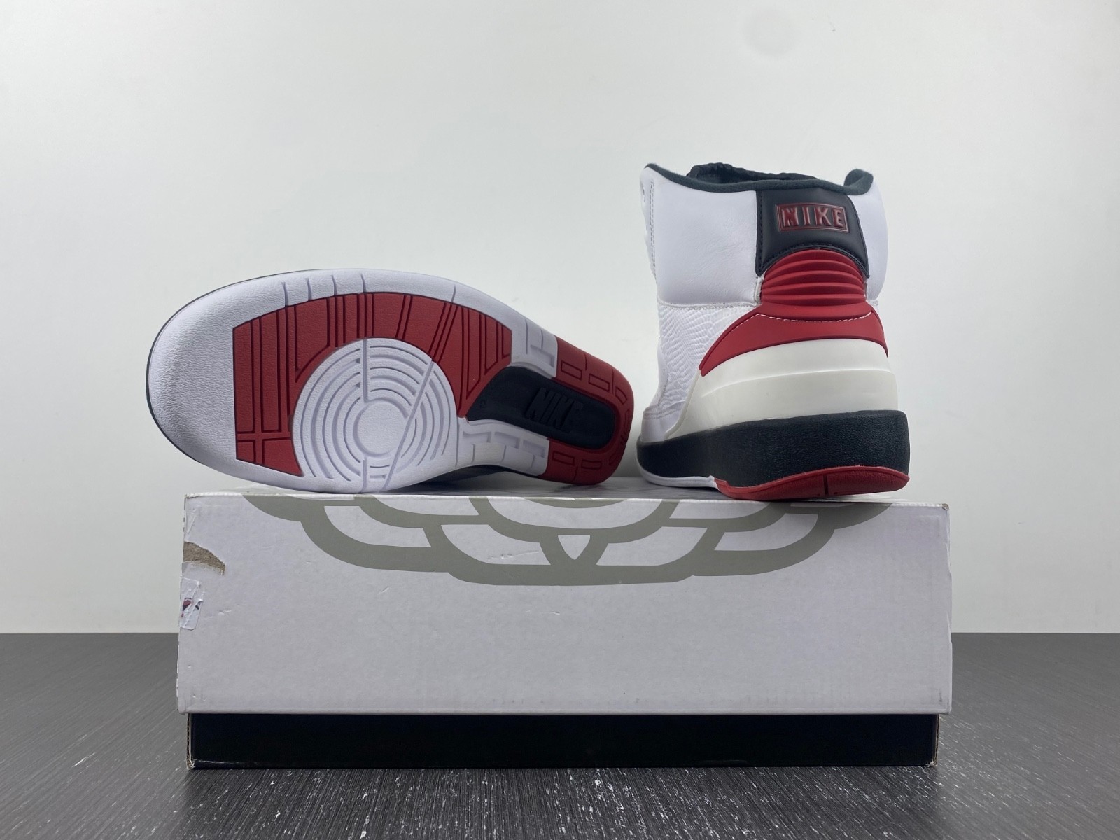 Air Jordan 2 Retro OG