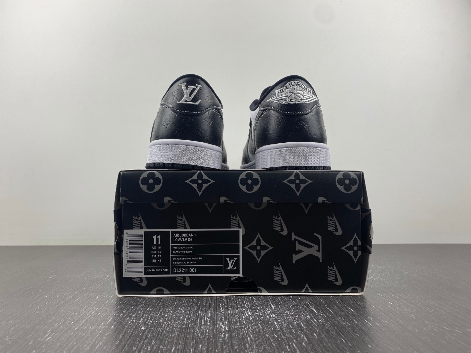 Air Jordan 1 Retro Low LV Panda DL2211-001