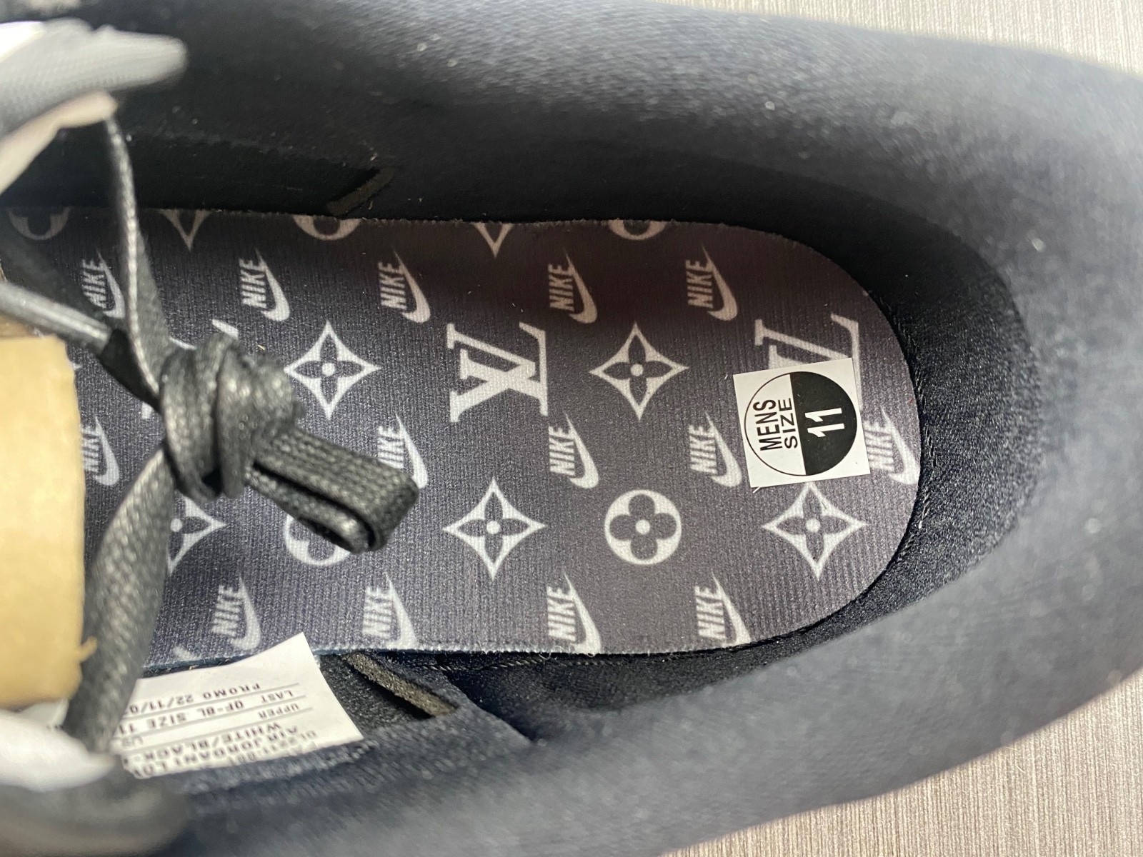 Air Jordan 1 Retro Low LV Panda DL2211-001