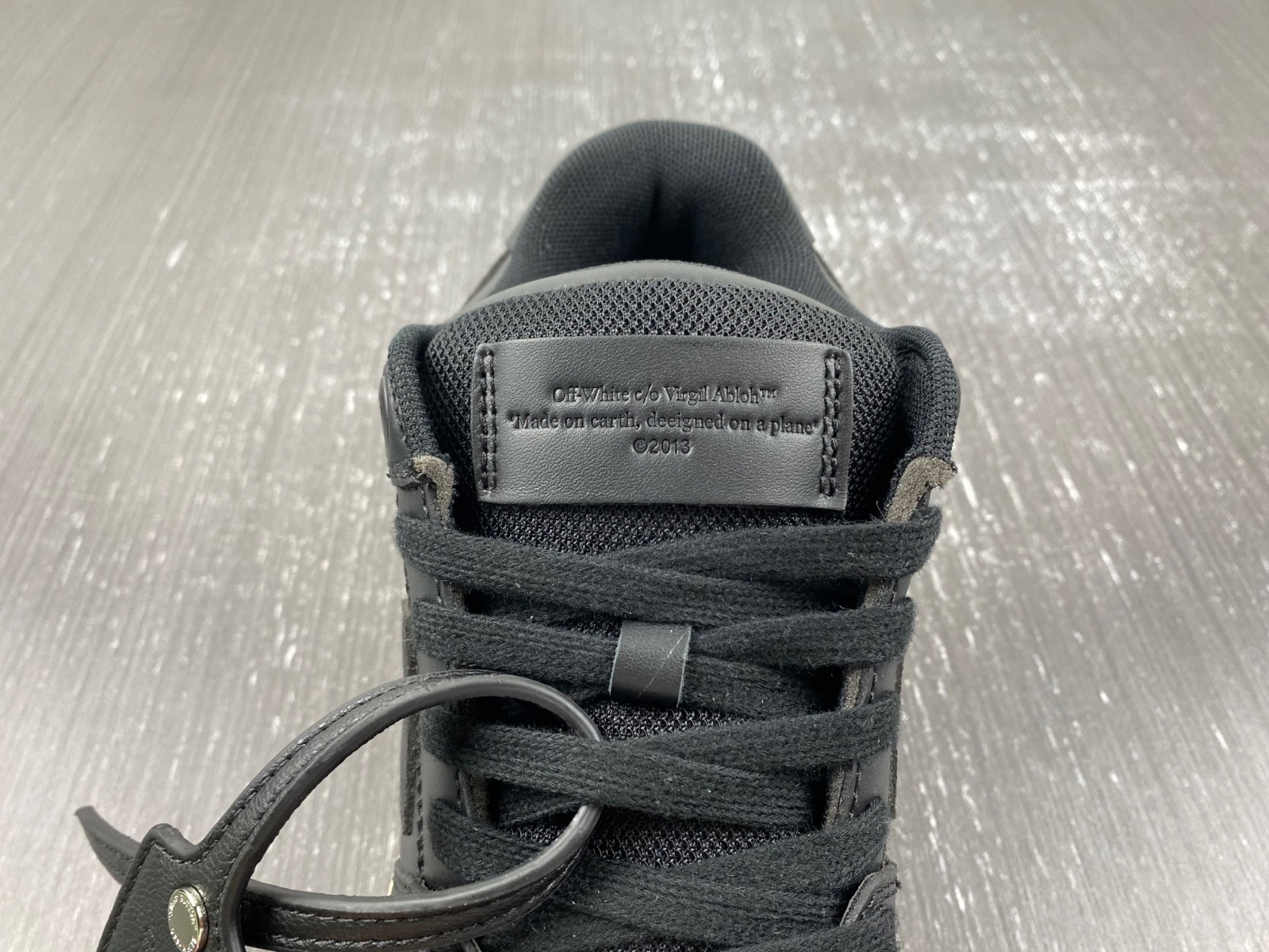 OFW Sneakers OW10041