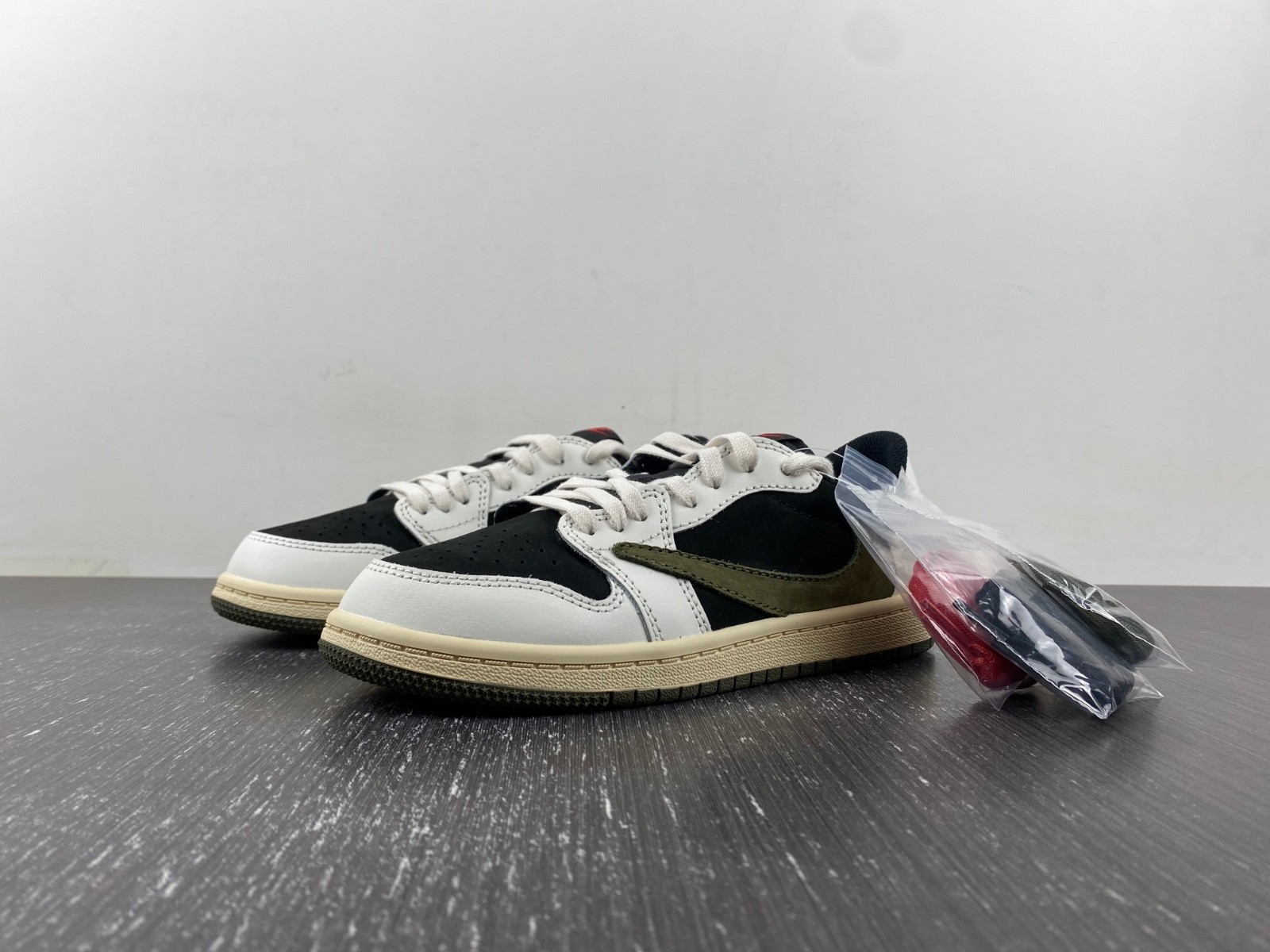 Kids Travis Scott x Air Jordan 1 OG Low DZ5909-106