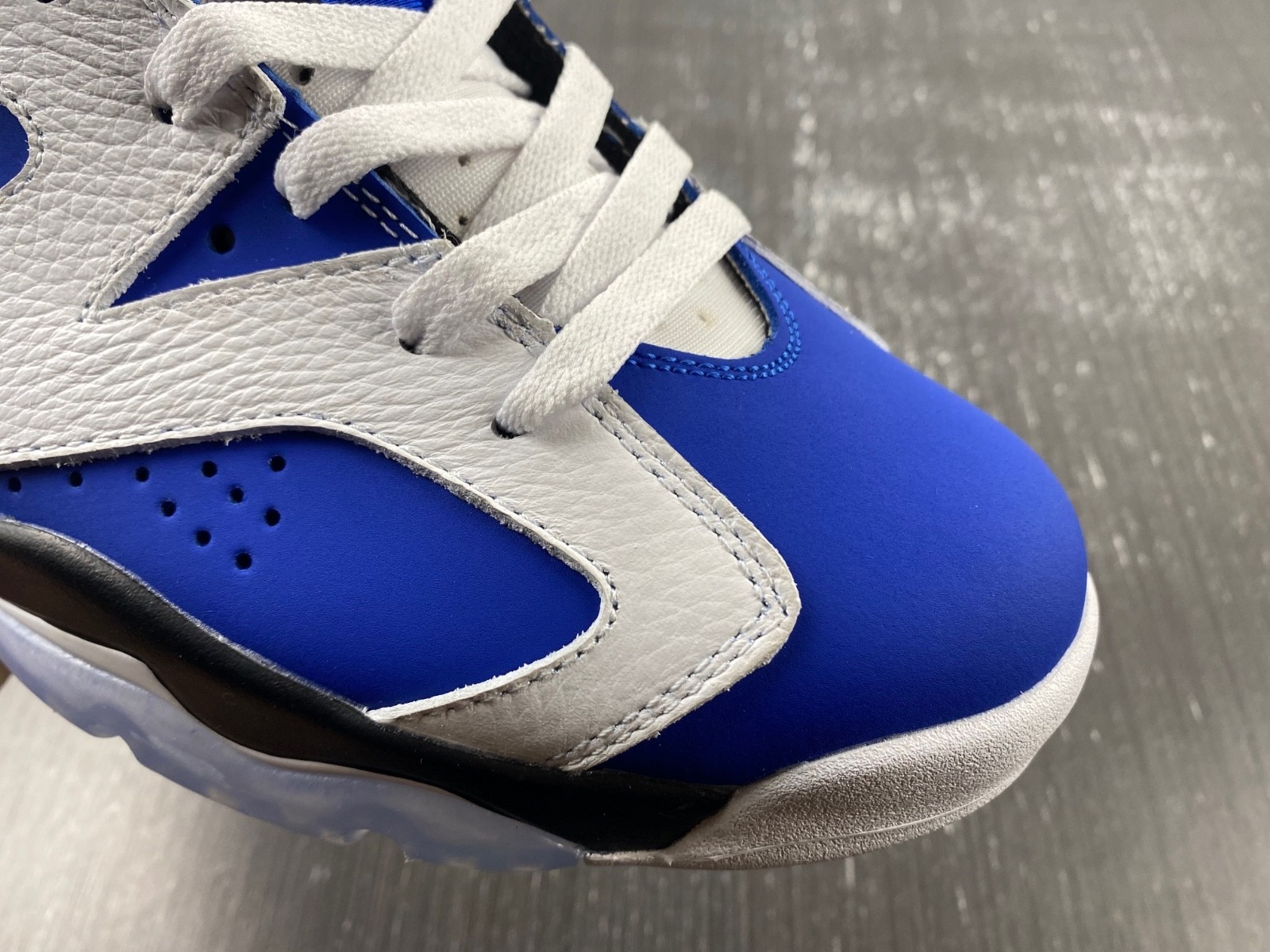 Air Jordan 6 Retro CT8529-140
