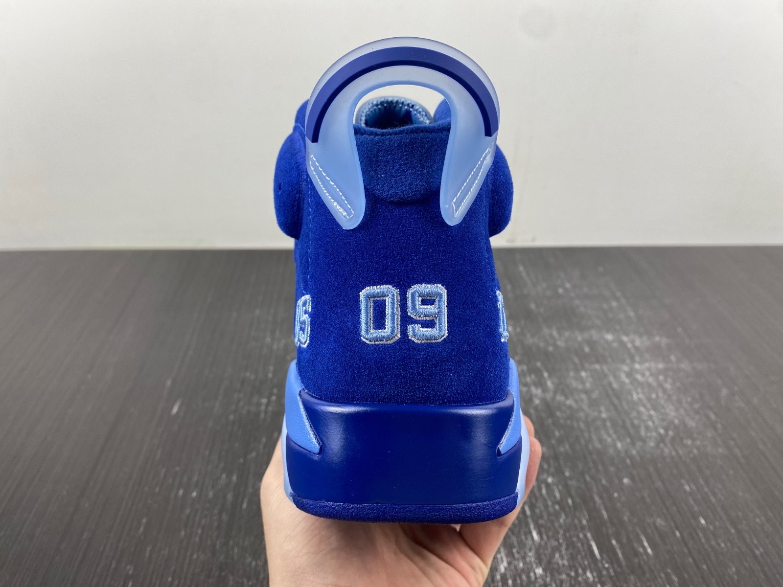 AIR JORDAN 6 CT8529-410