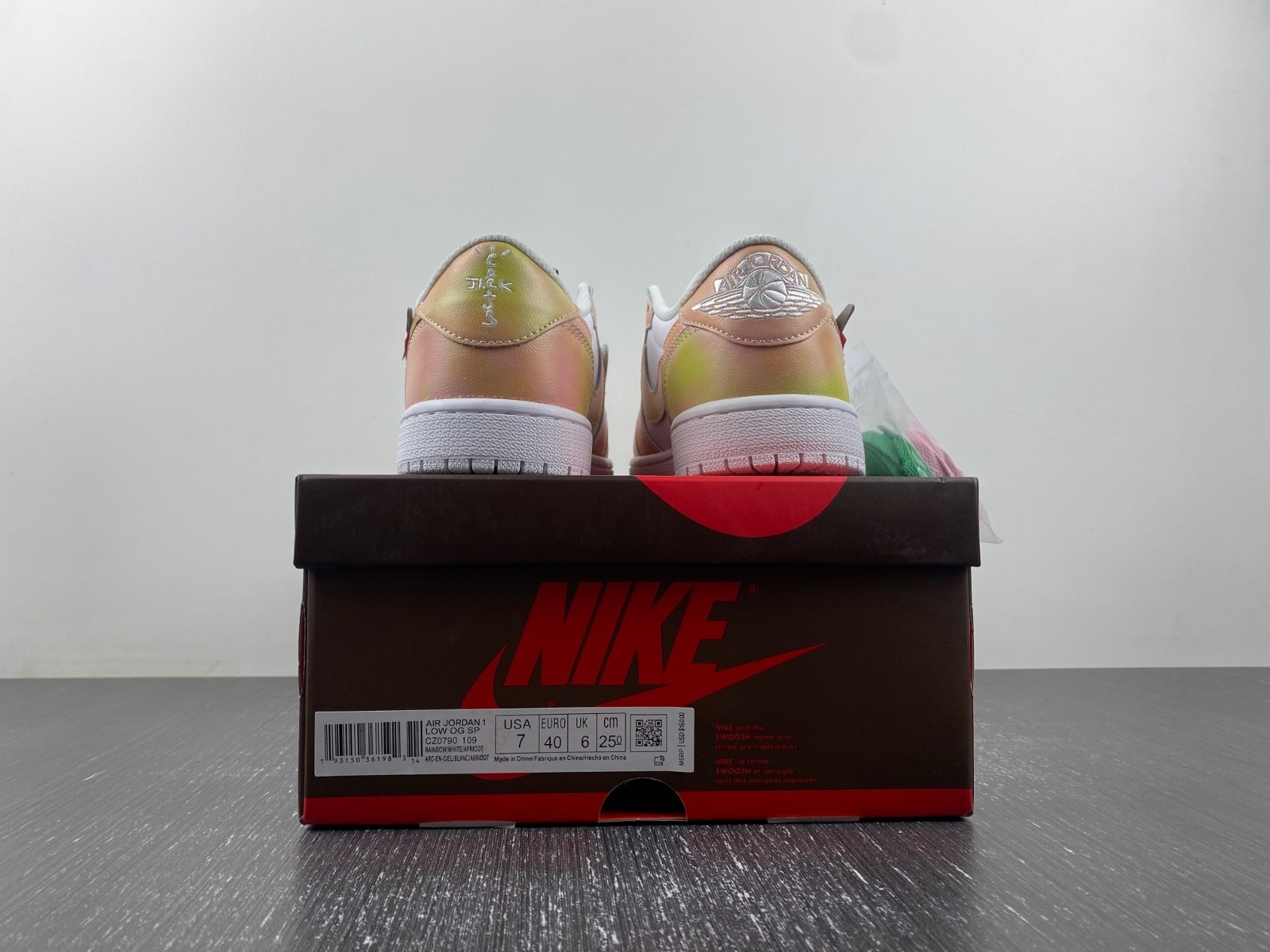 Air Jordan 1 x Off White Low Sneaker CZ0790-109