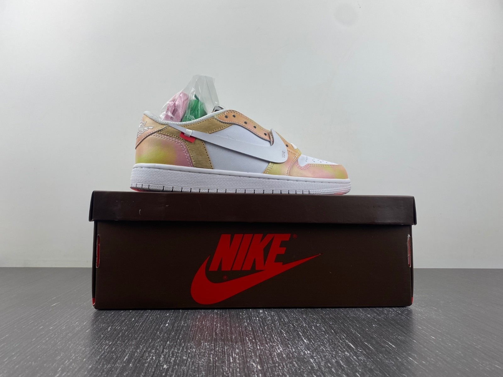 Air Jordan 1 x Off White Low Sneaker CZ0790-109