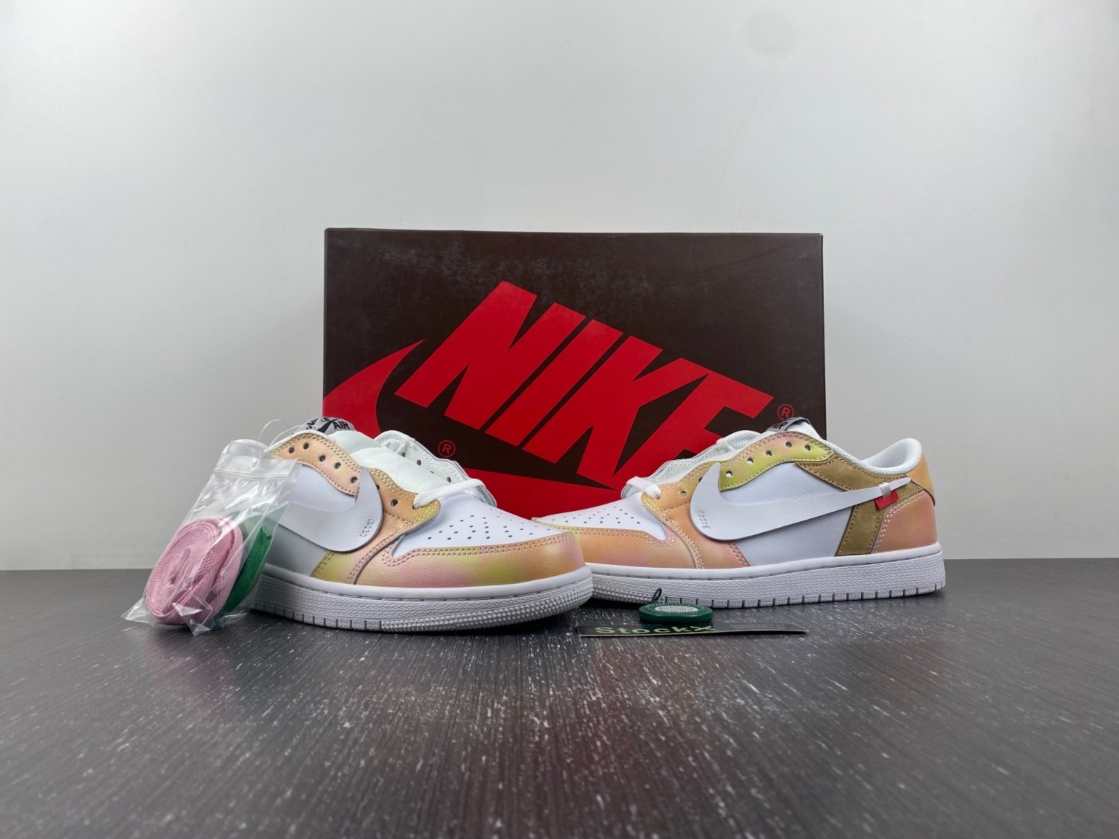 Air Jordan 1 x Off White Low Sneaker CZ0790-109