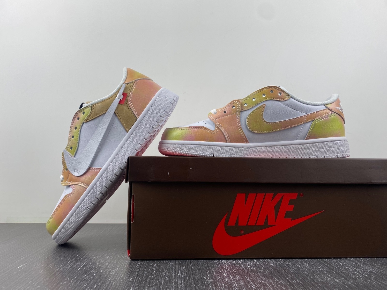 Air Jordan 1 x Off White Low Sneaker CZ0790-109