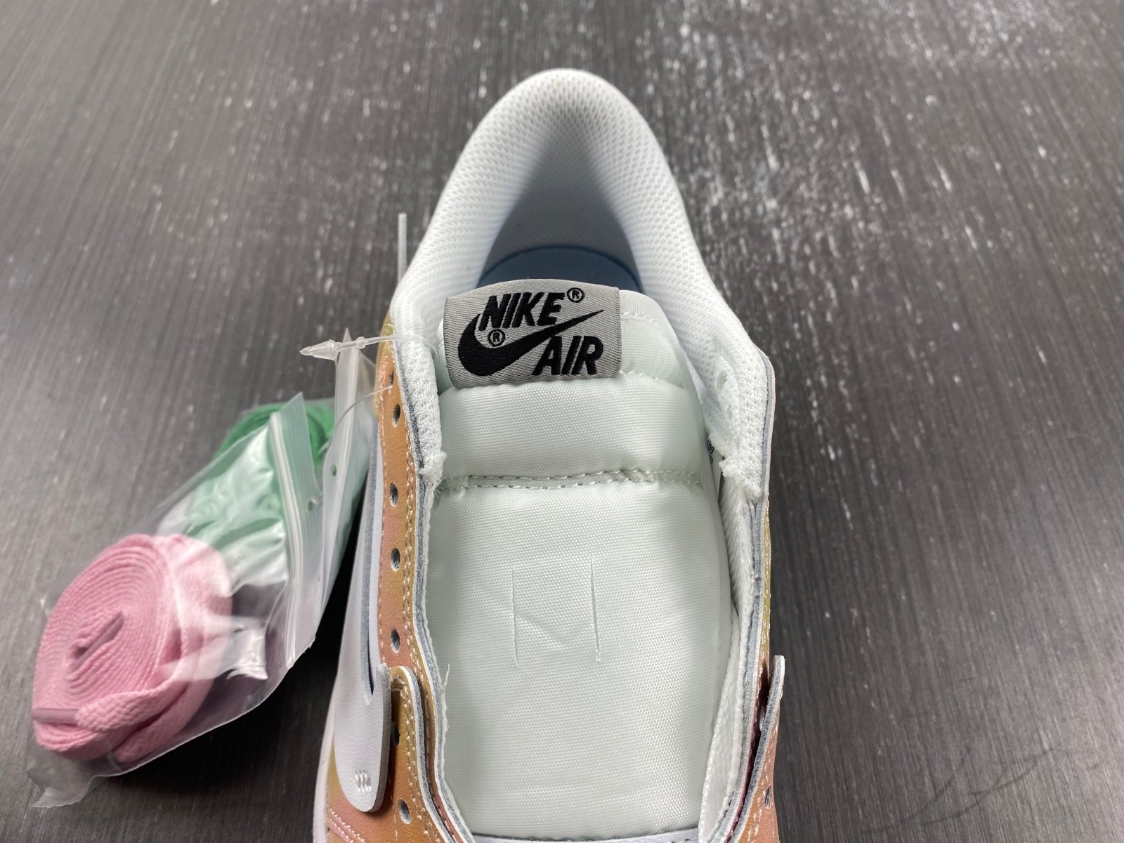 Air Jordan 1 x Off White Low Sneaker CZ0790-109