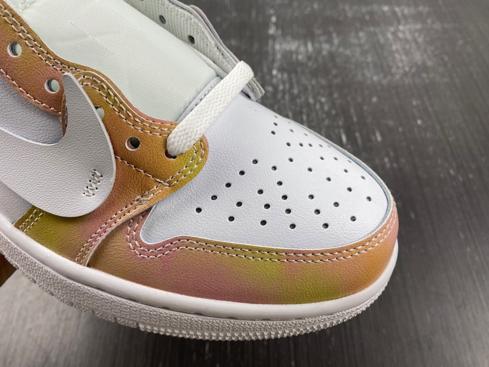 Air Jordan 1 x Off White Low Sneaker CZ0790-109