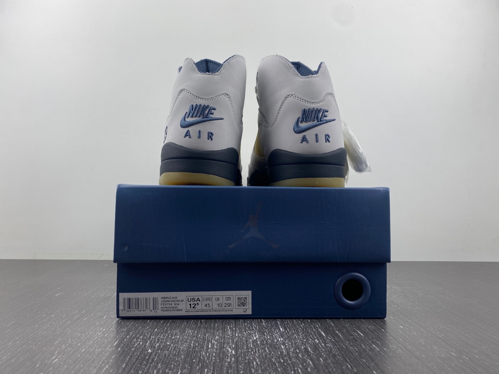 A Ma Maniere x Air Jordan 5 Diffused Blue FZ5758-004