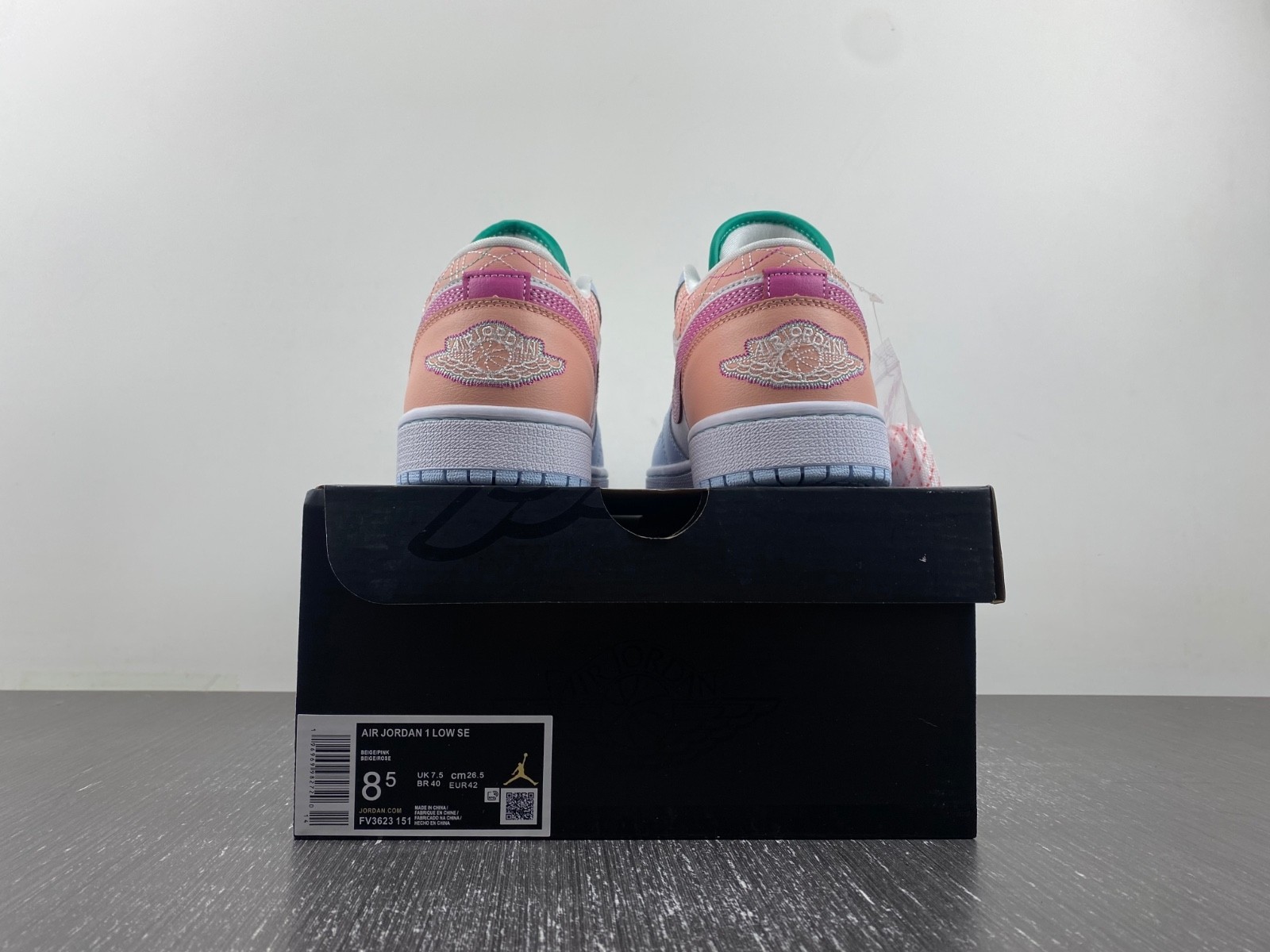 (WMNS) Air Jordan 1 Low