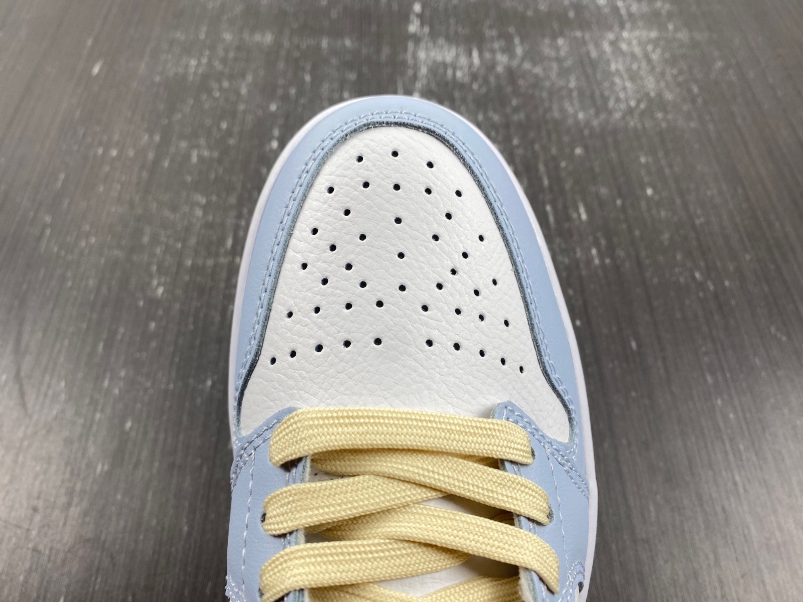 (WMNS) Air Jordan 1 Low
