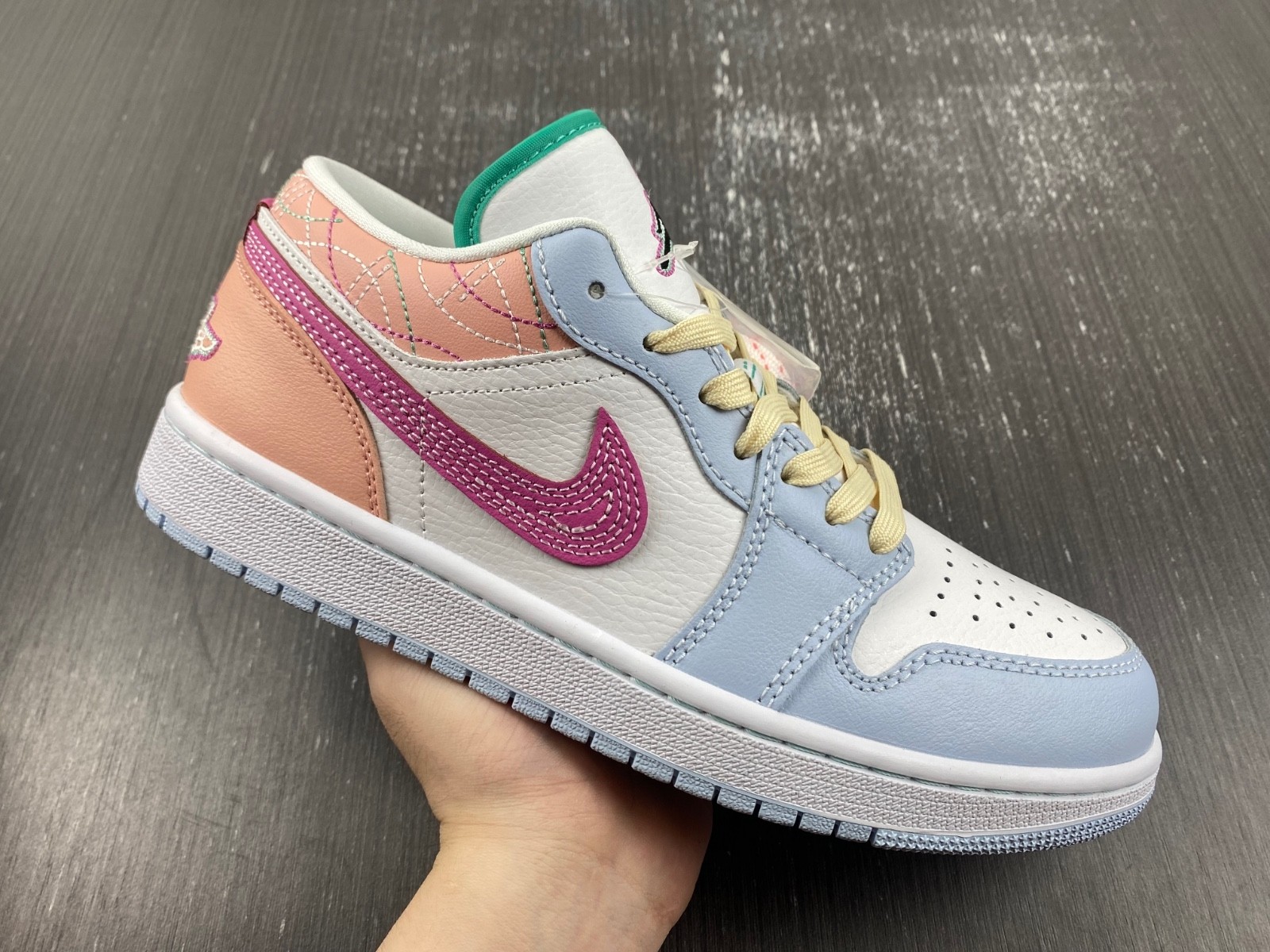 (WMNS) Air Jordan 1 Low