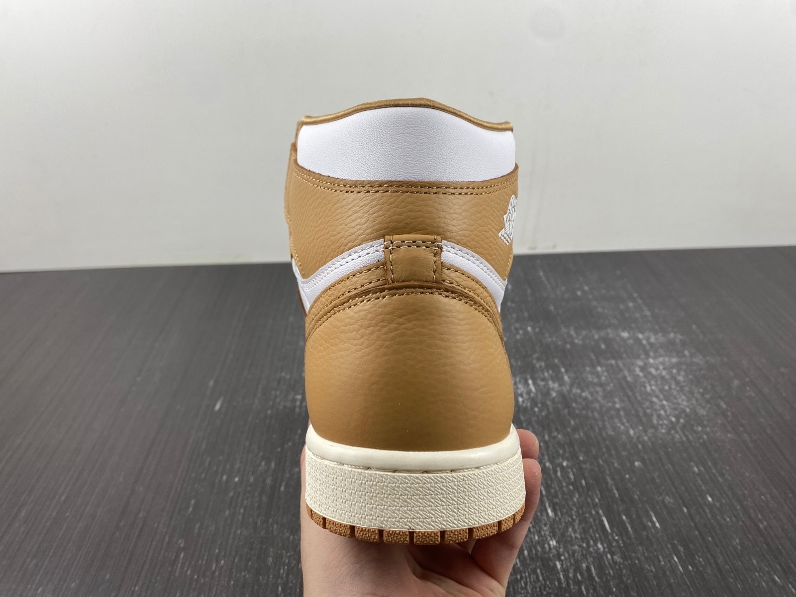 Air Jordan 1 Praline WMNS FN6622-201