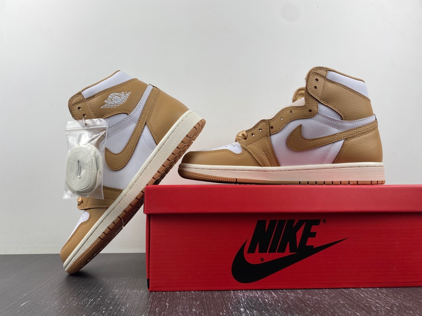 Air Jordan 1 Praline WMNS FN6622-201