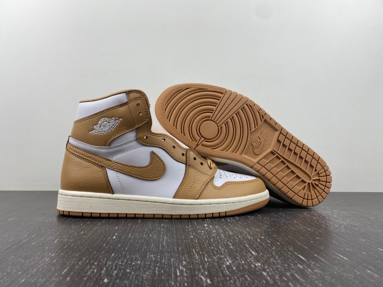 Air Jordan 1 Praline WMNS FN6622-201