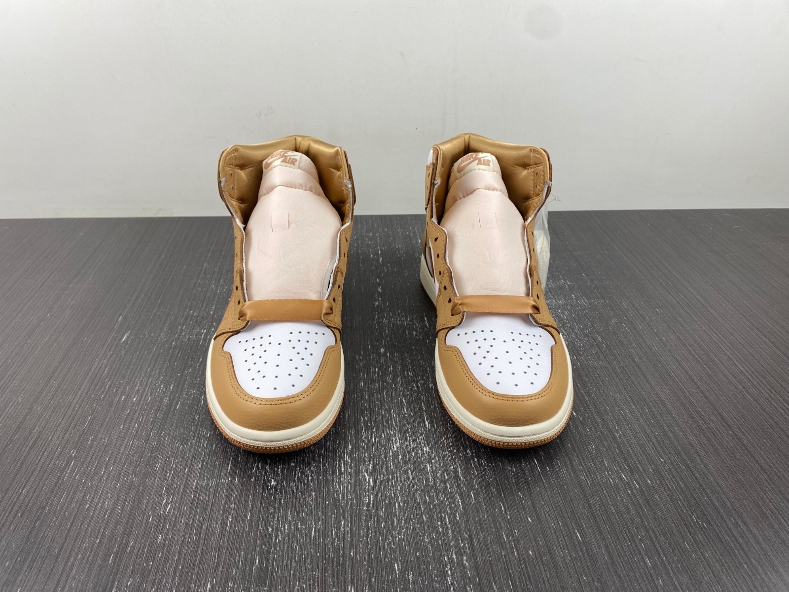 Air Jordan 1 Praline WMNS FN6622-201