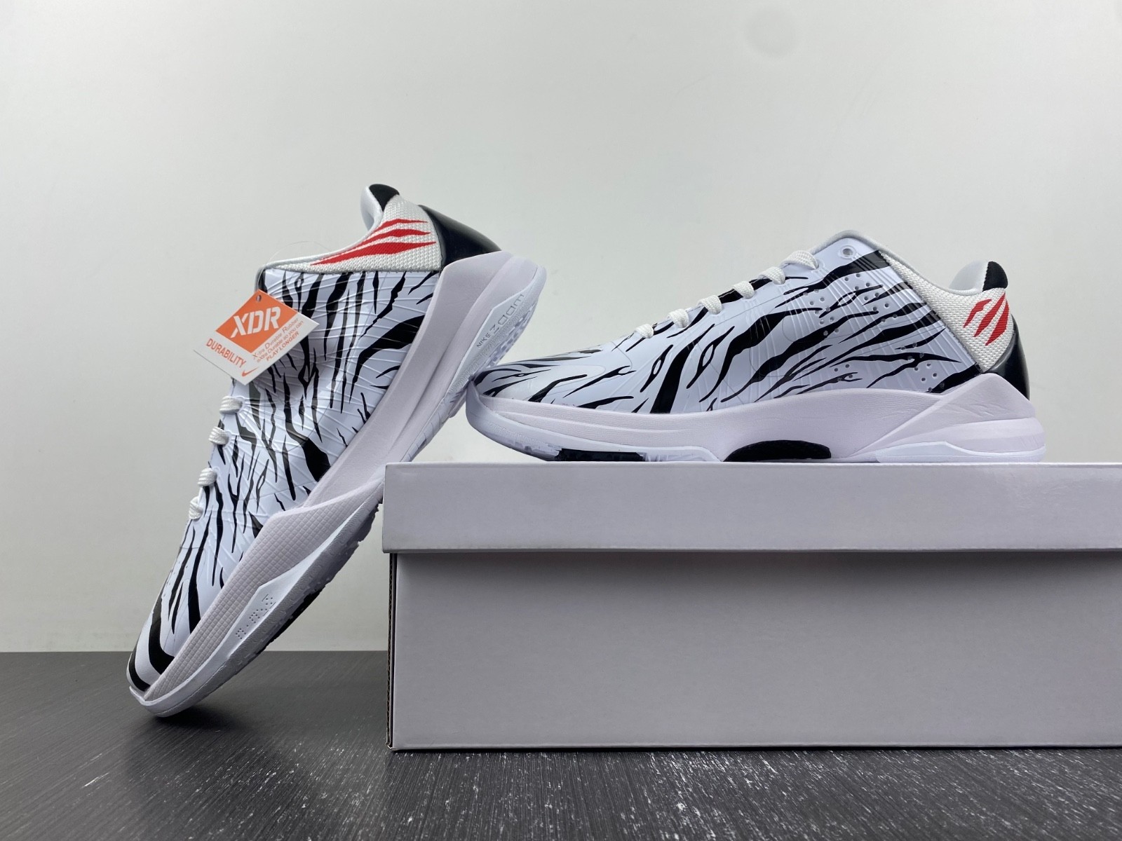 UNDEFEATED x Kobe 5 Protro DB4796-556