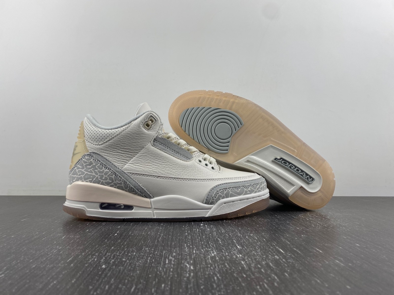 Air Jordan 3 Craft Ivory FJ9479-100