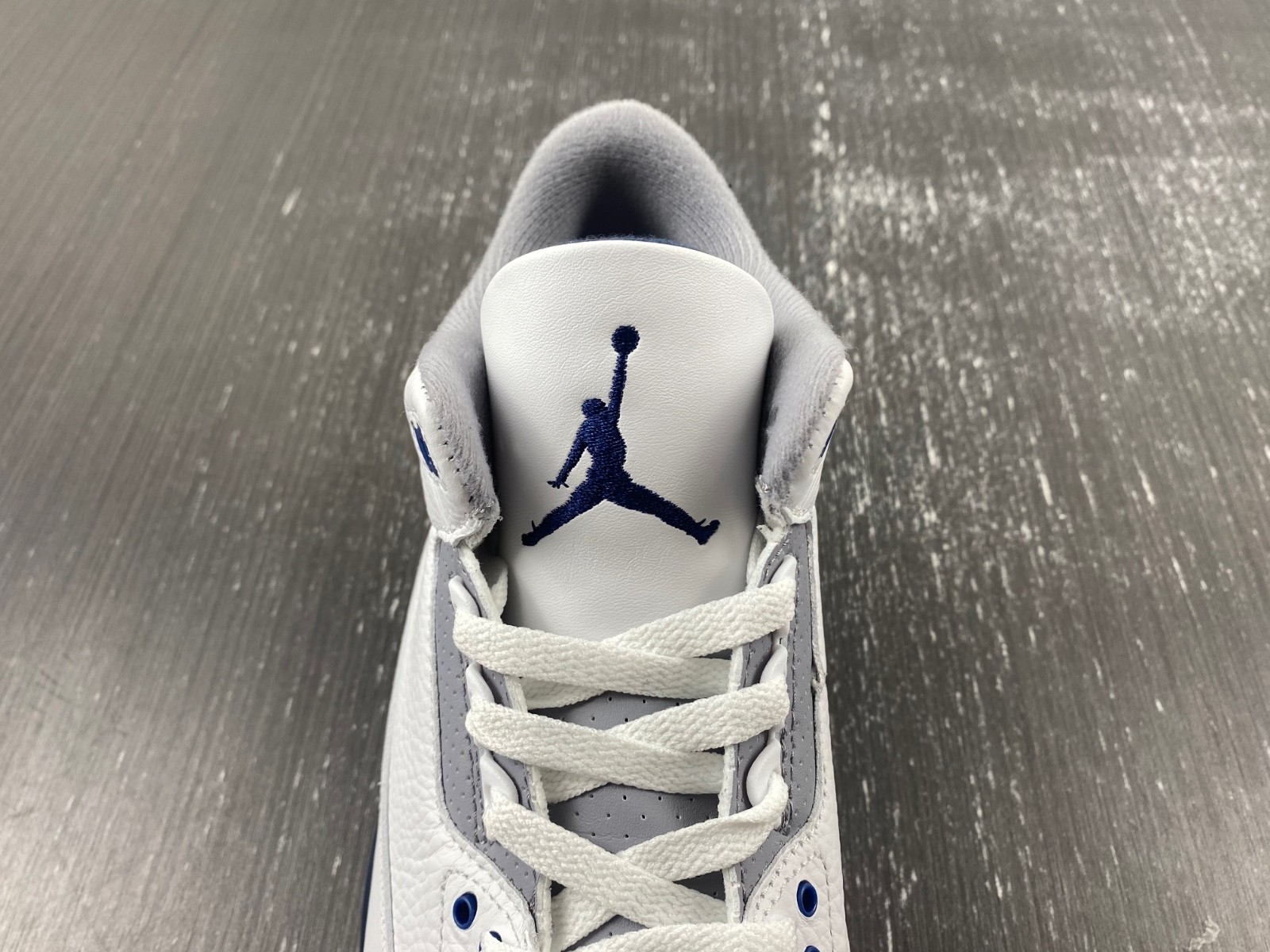 Air Jordan 3 “White/Navy” CT8532-140