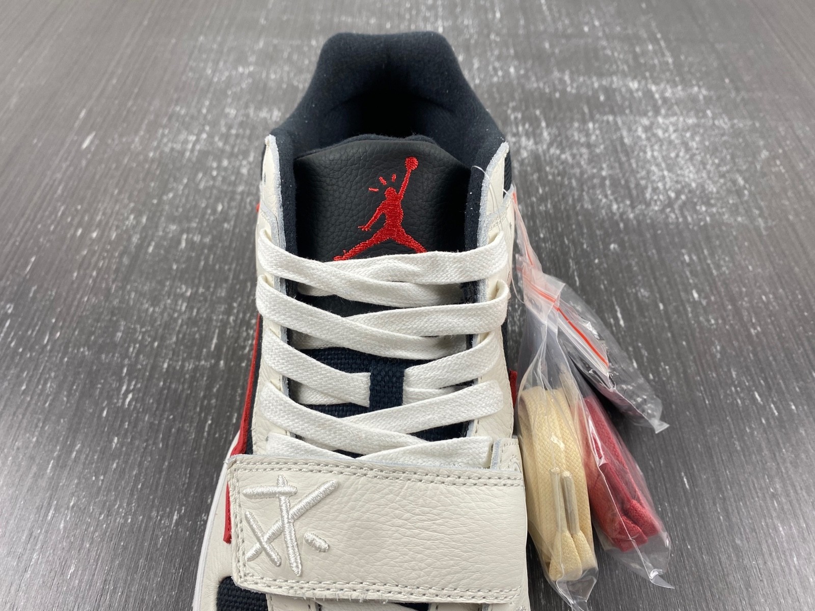 Travis Scott x Jordan Jumpman Jack TR University Red FZ8117-101