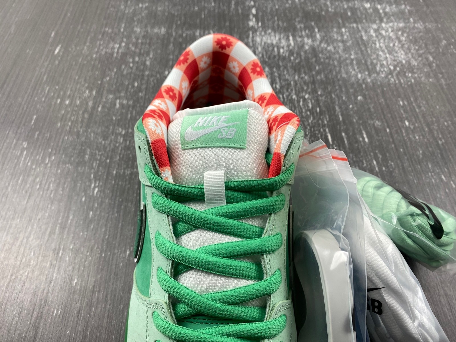 Concepts Nike Sb Dunk Low Green Lobster BV1310-303