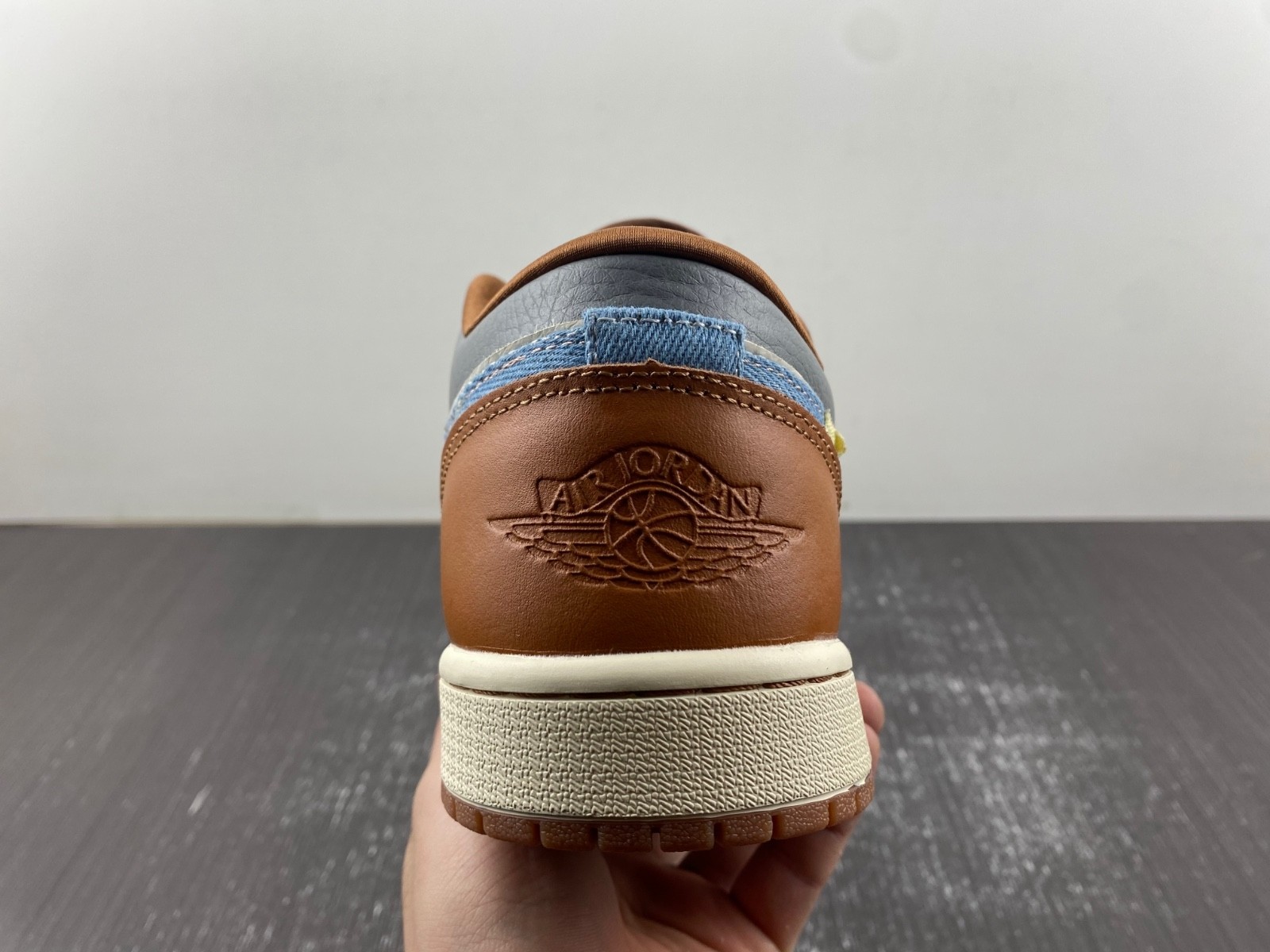 Air Jordan 1 Low SE ”Repaired Denim“ FZ5042-041