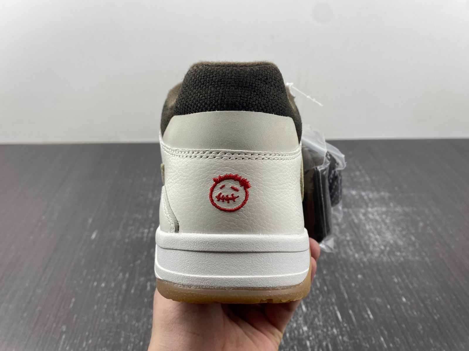 AJ1 Travis Scott x Jordan Cut The Check FZ8117-100
