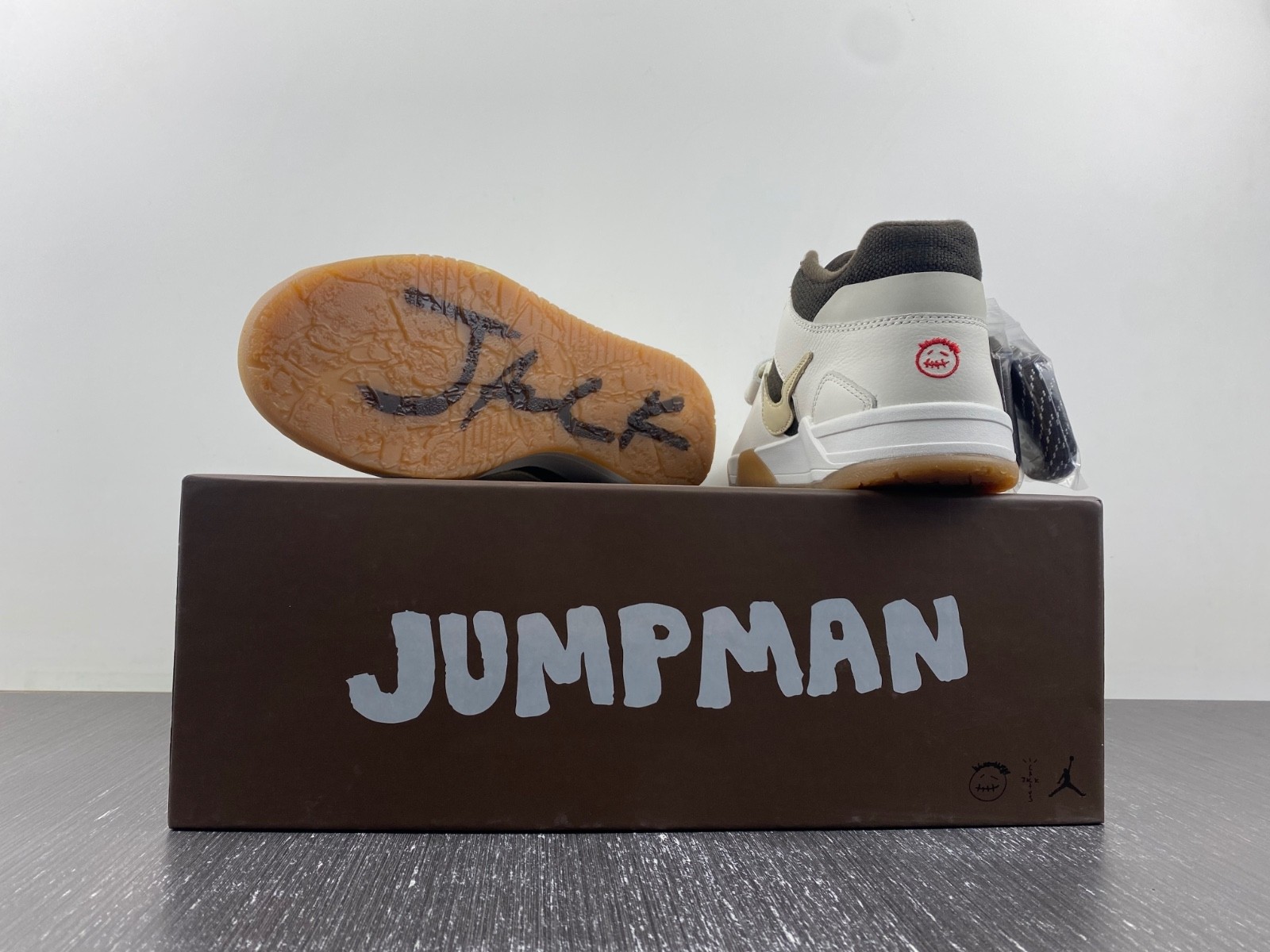 AJ1 Travis Scott x Jordan Cut The Check FZ8117-100