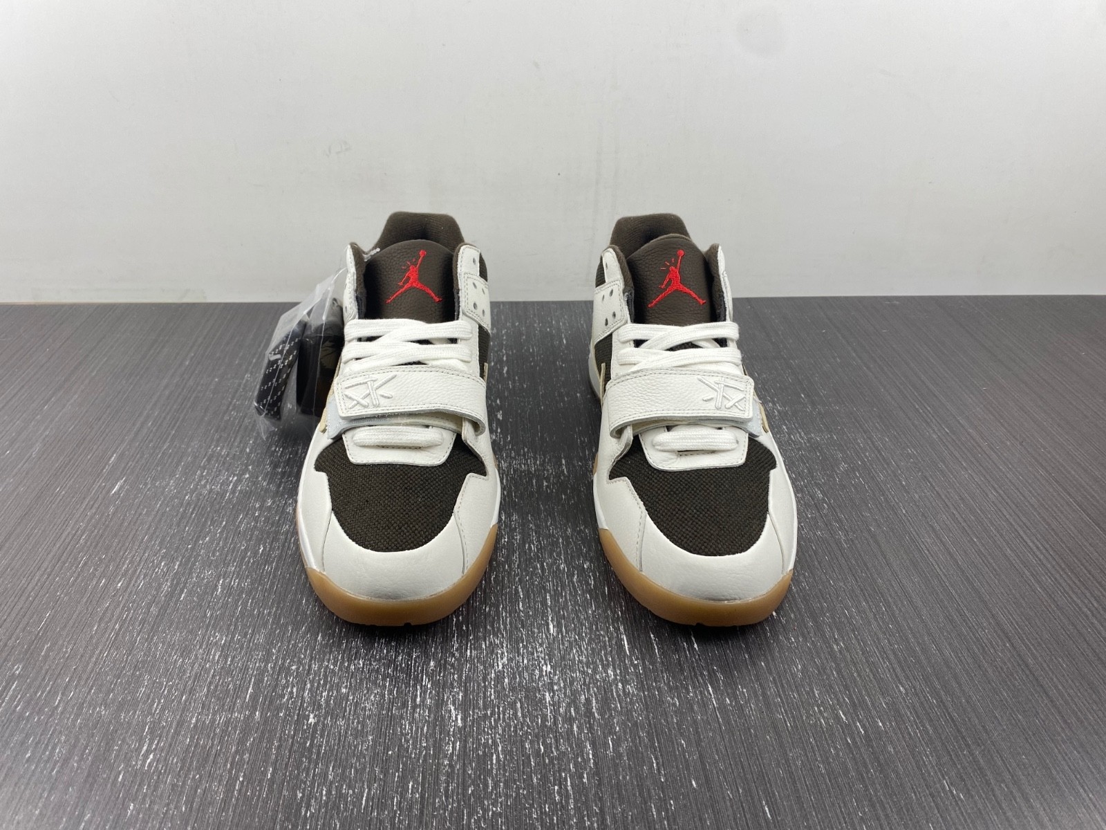 AJ1 Travis Scott x Jordan Cut The Check FZ8117-100