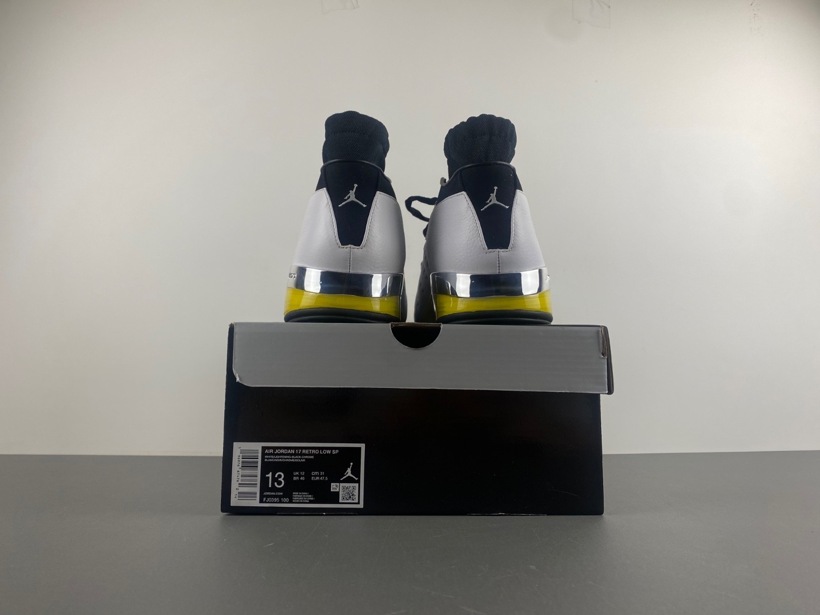 Air Jordan 17 Retro Low All-Star Lightning FJ0395-100
