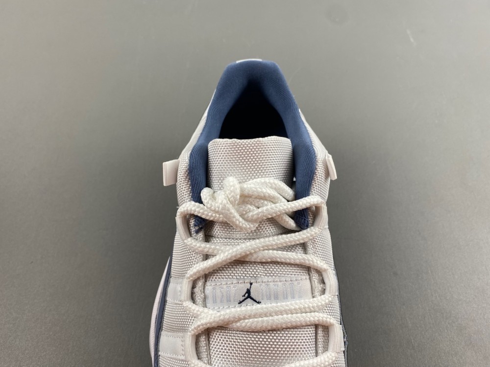 AIR JORDAN 11 LOW “DIFFUSED BLUE” FV5104-104