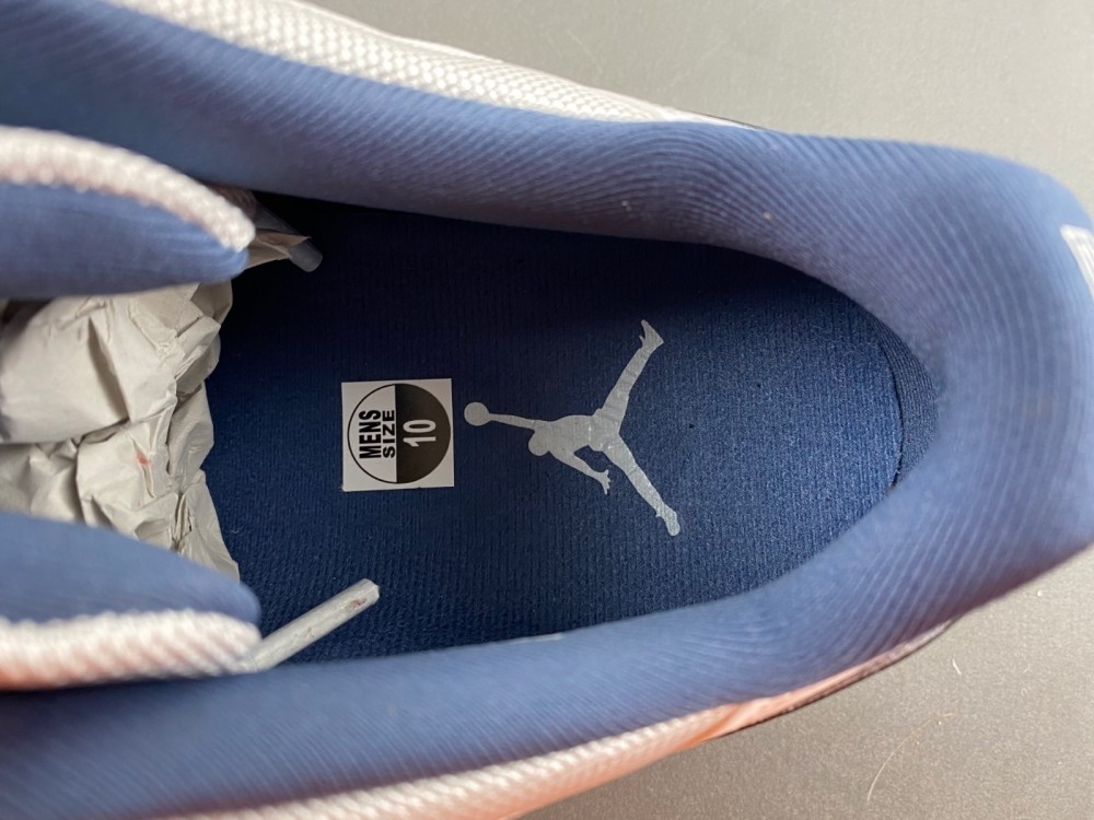 AIR JORDAN 11 LOW “DIFFUSED BLUE” FV5104-104