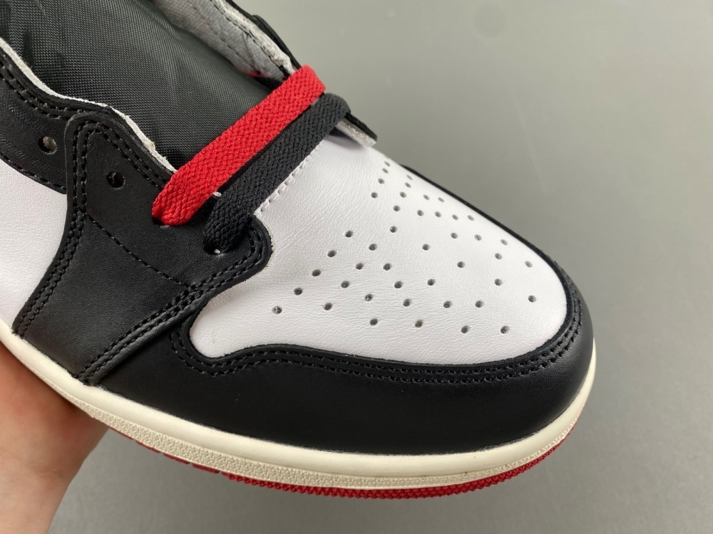 Air Jordan 1 High OG "Black Toe" Reimagined DZ5485-106 ( New )