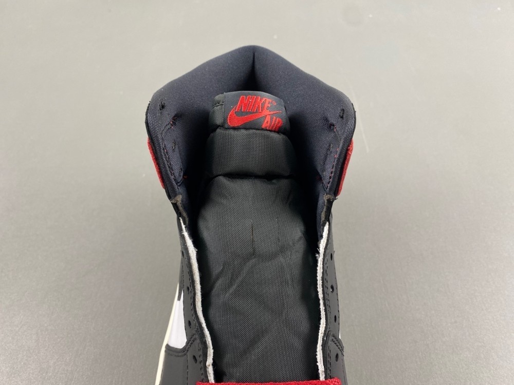 Air Jordan 1 High OG "Black Toe" Reimagined DZ5485-106 ( New )