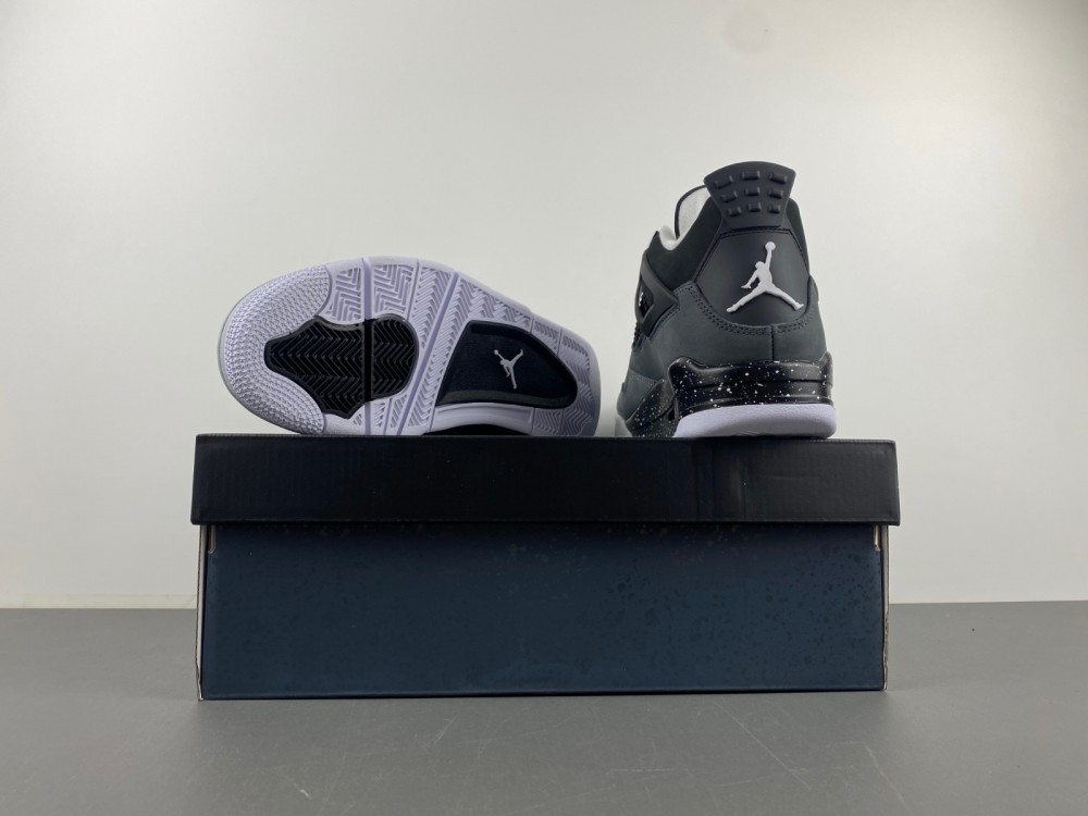 Air Jordan 4 Retro
